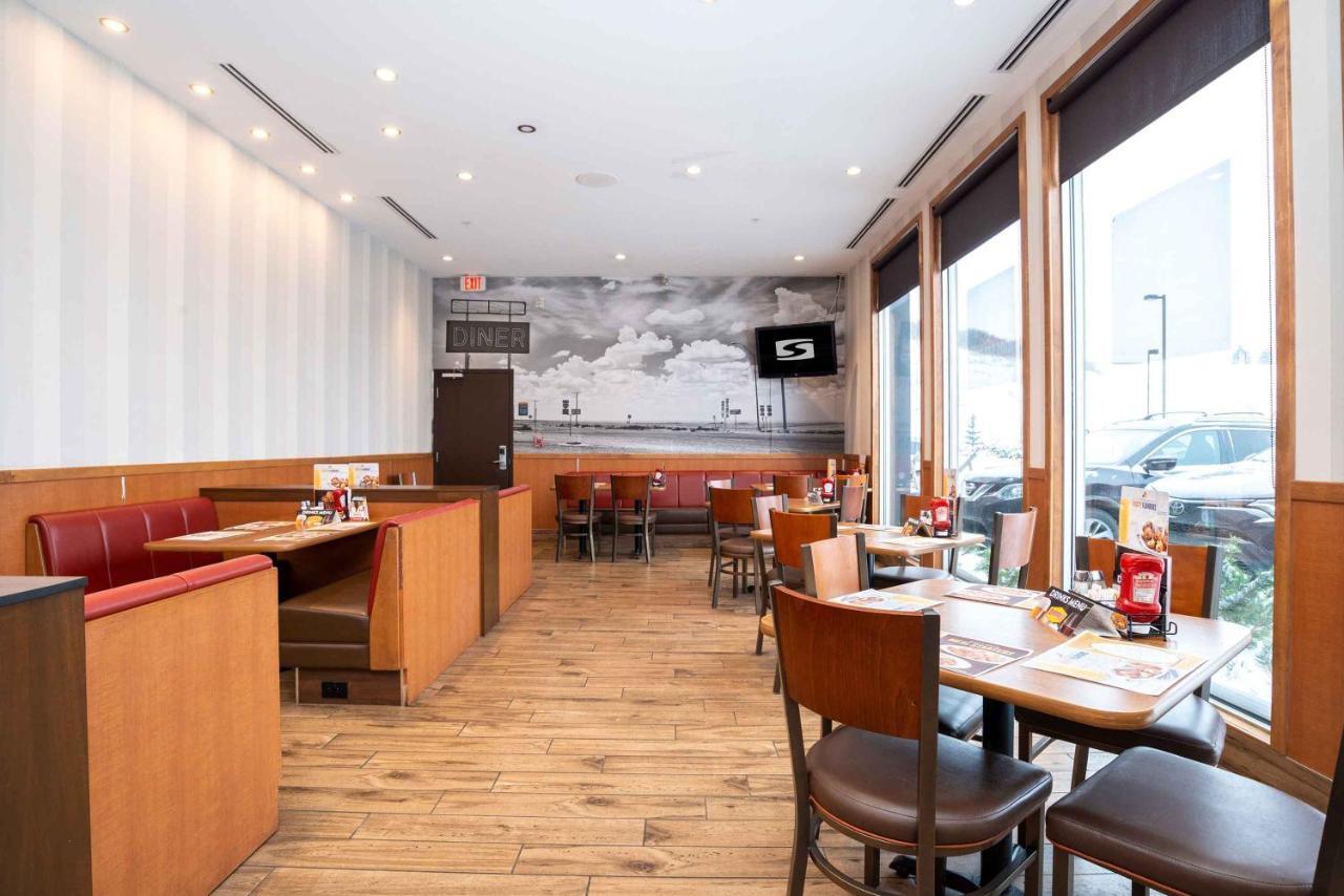 Sandman Hotel & Suites Calgary South Eksteriør bilde