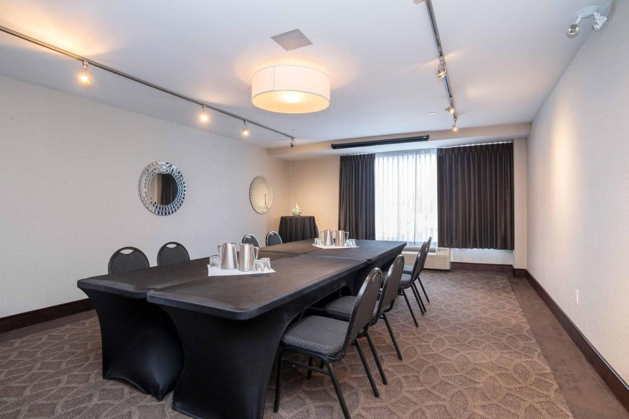 Sandman Hotel & Suites Calgary South Eksteriør bilde