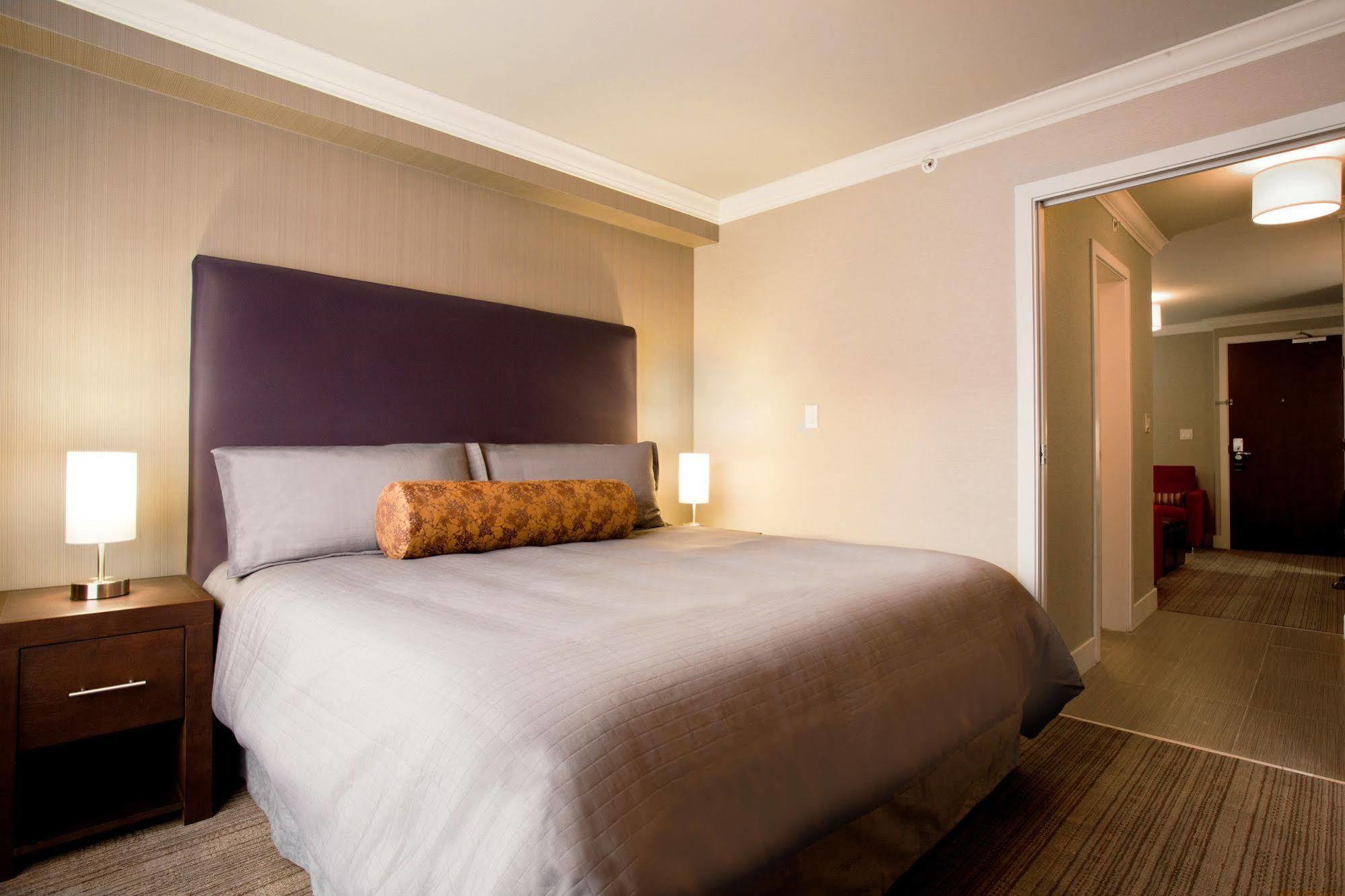Sandman Hotel & Suites Calgary South Eksteriør bilde
